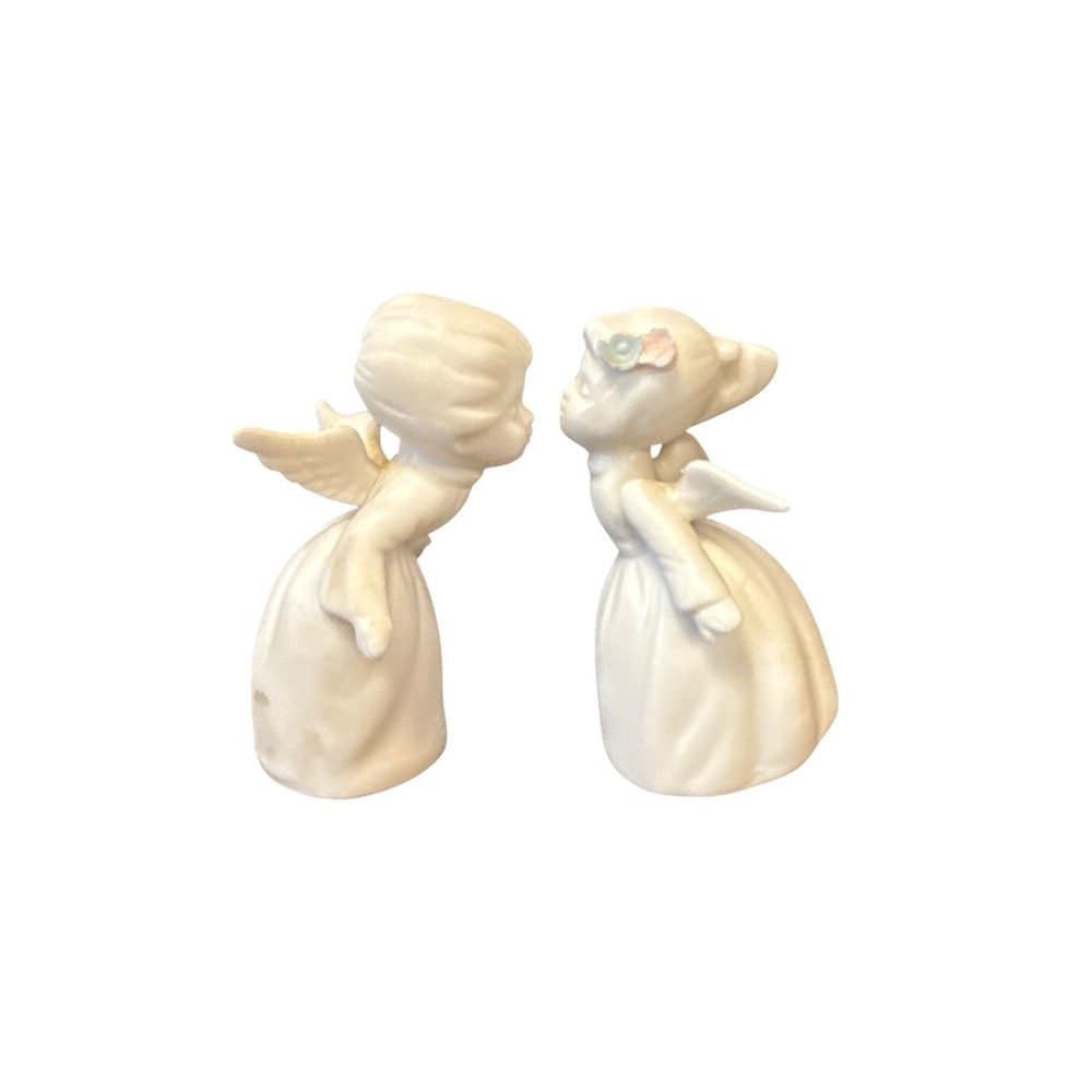 Napcoware Vintage Kissing Angels Porcelain Bisque Figurines 3" Tall‎ Boy Girl